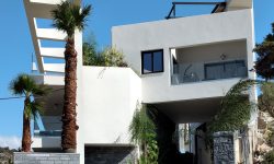 Lazar Lux – Crete, Greece